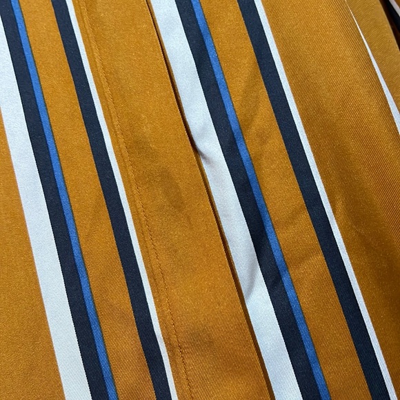 Lafayette 148 New York 100% silk blouse women’s sz S, as is - Picture 3 of 12